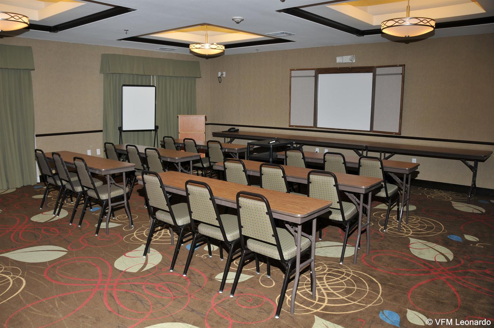 Holiday Inn Express Hotel & Suites Clinton
