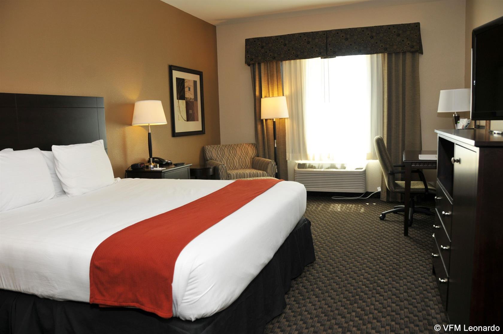 Holiday Inn Express Hotel & Suites Clinton