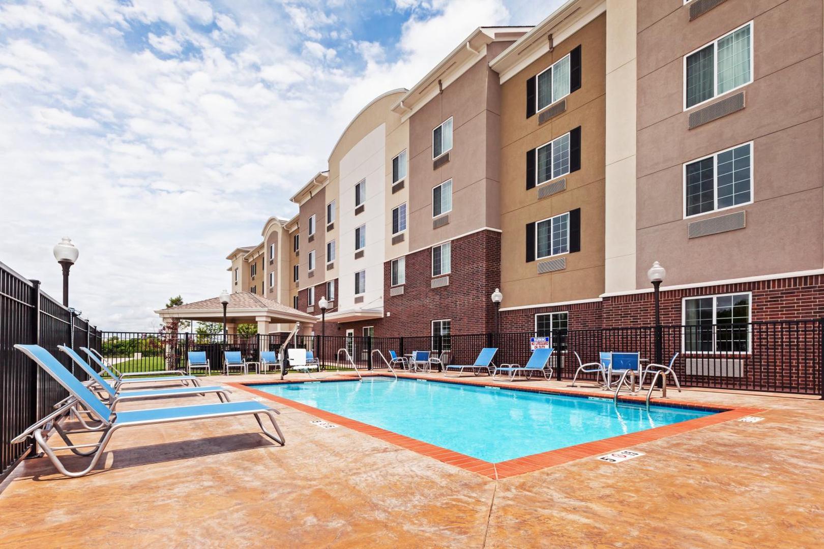Candlewood Suites Midwest City