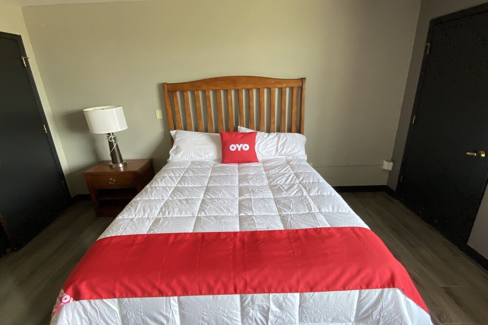 OYO Hotel Edmond - University of Central Oklahoma