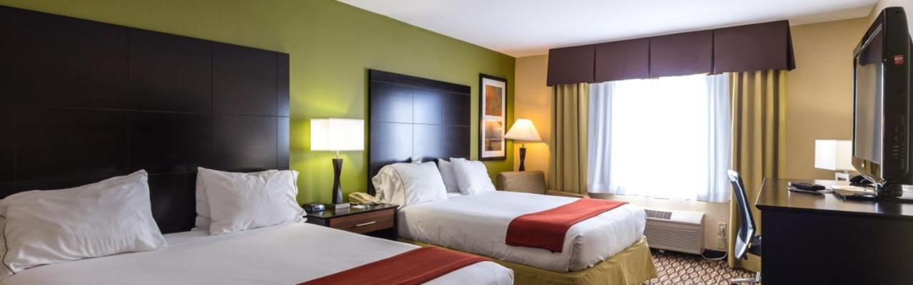 Holiday Inn Express & Suites Edmond