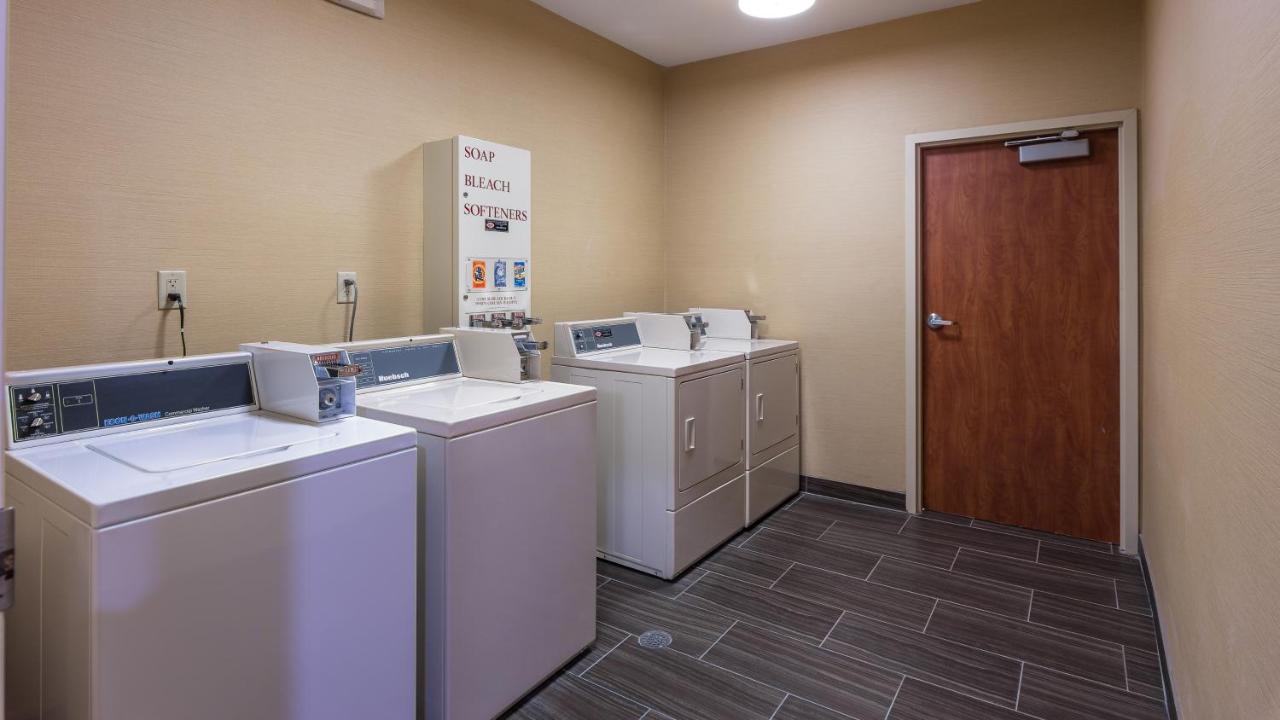 Holiday Inn Express & Suites Edmond