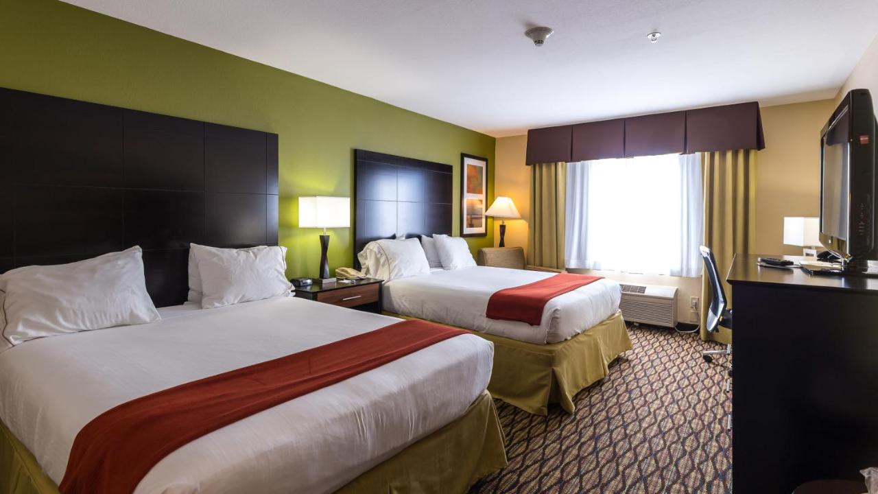 Holiday Inn Express & Suites Edmond