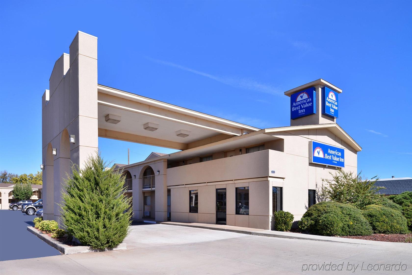 Executive Plus Inn and Suites