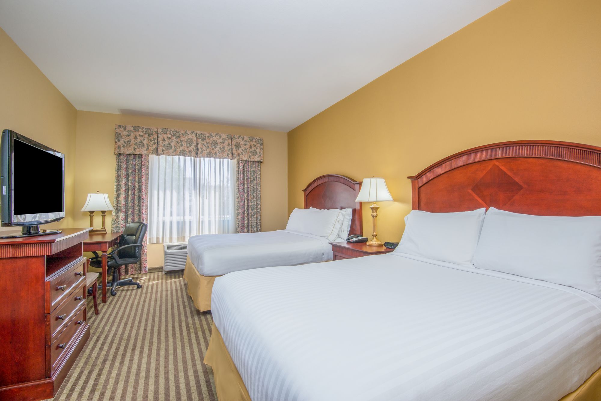 Holiday Inn Express Hotel & Suites Enid - Hwy 412