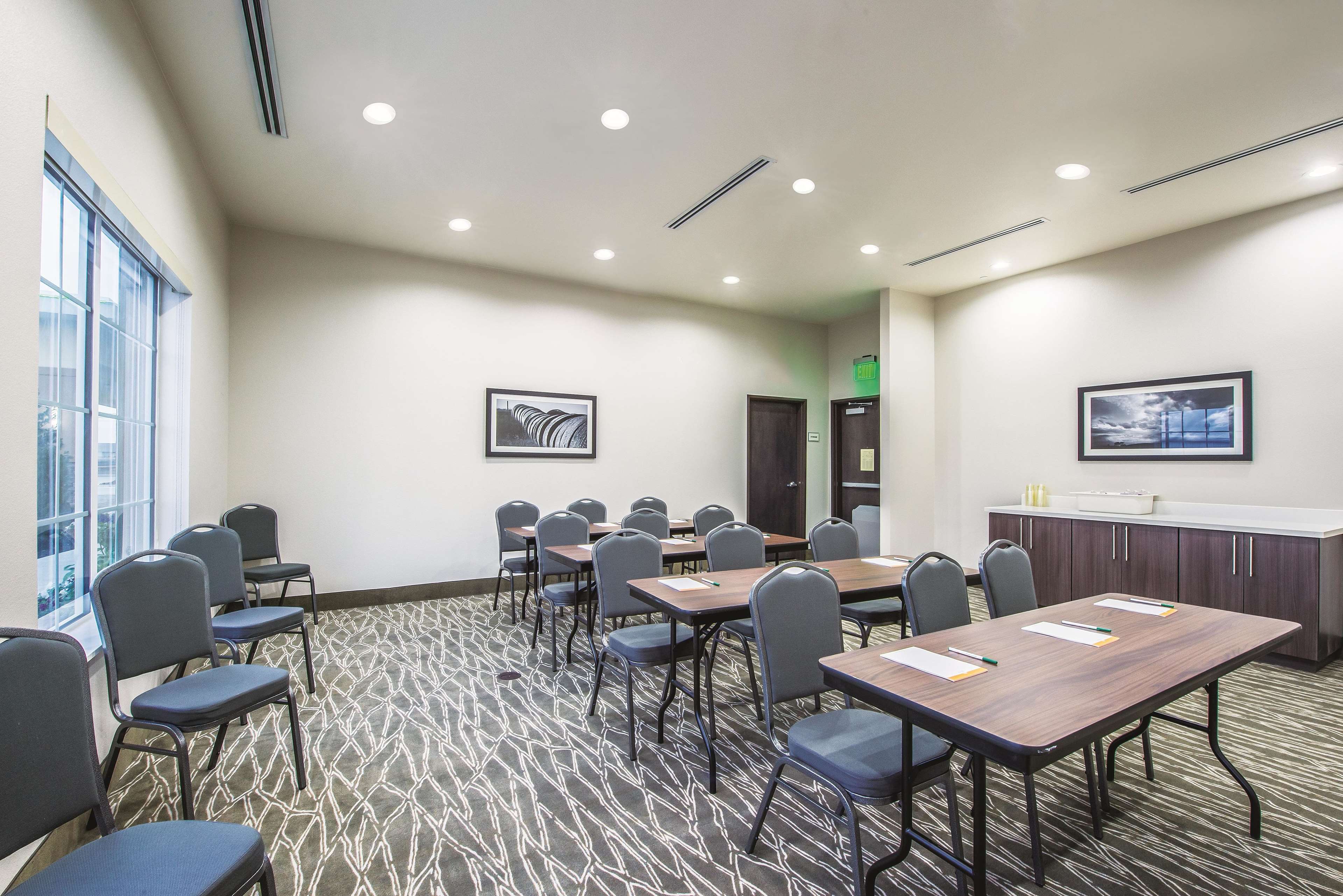 La Quinta Inn & Suites by Wyndham Enid
