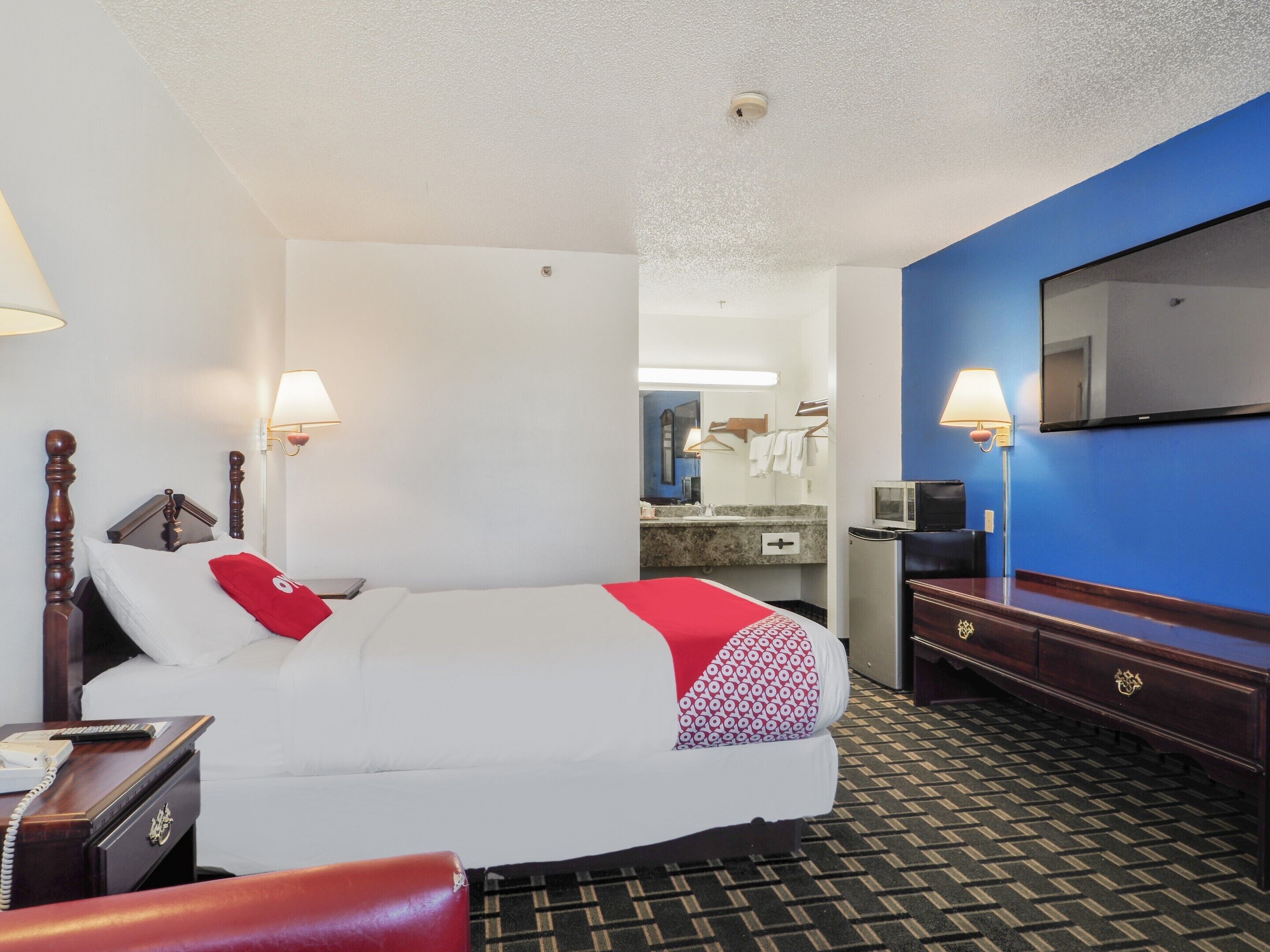 Lonestar Inn and Suites by OYO