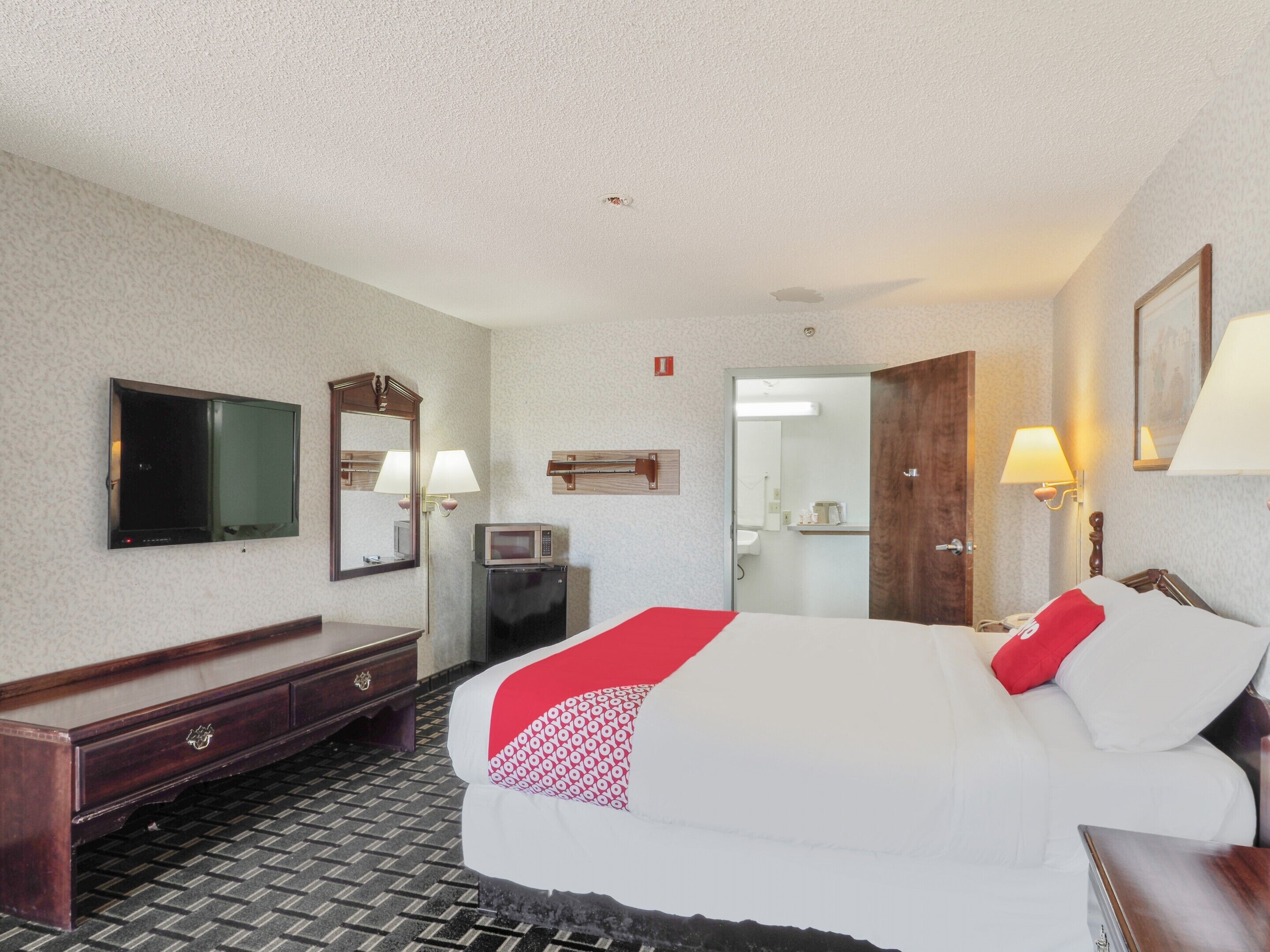 Lonestar Inn and Suites by OYO