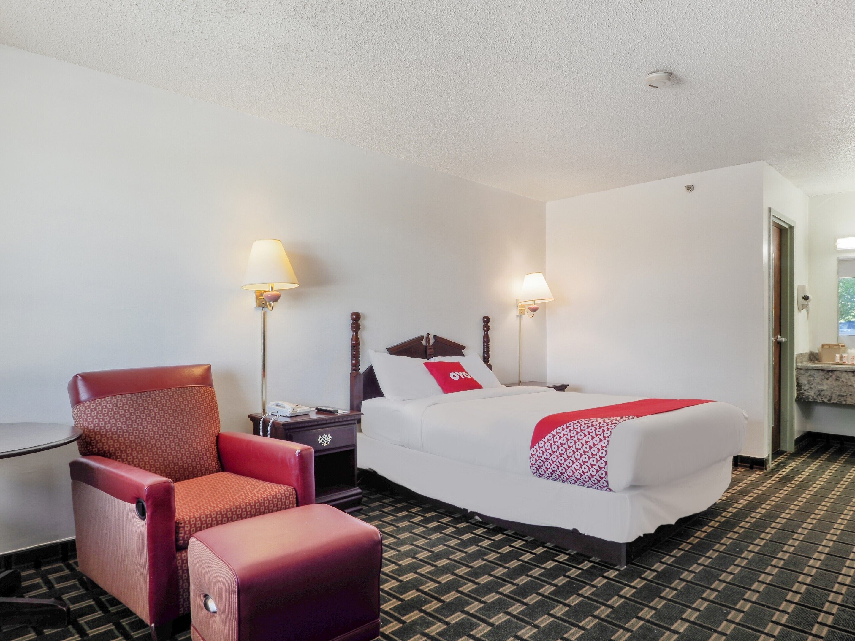 Lonestar Inn and Suites by OYO