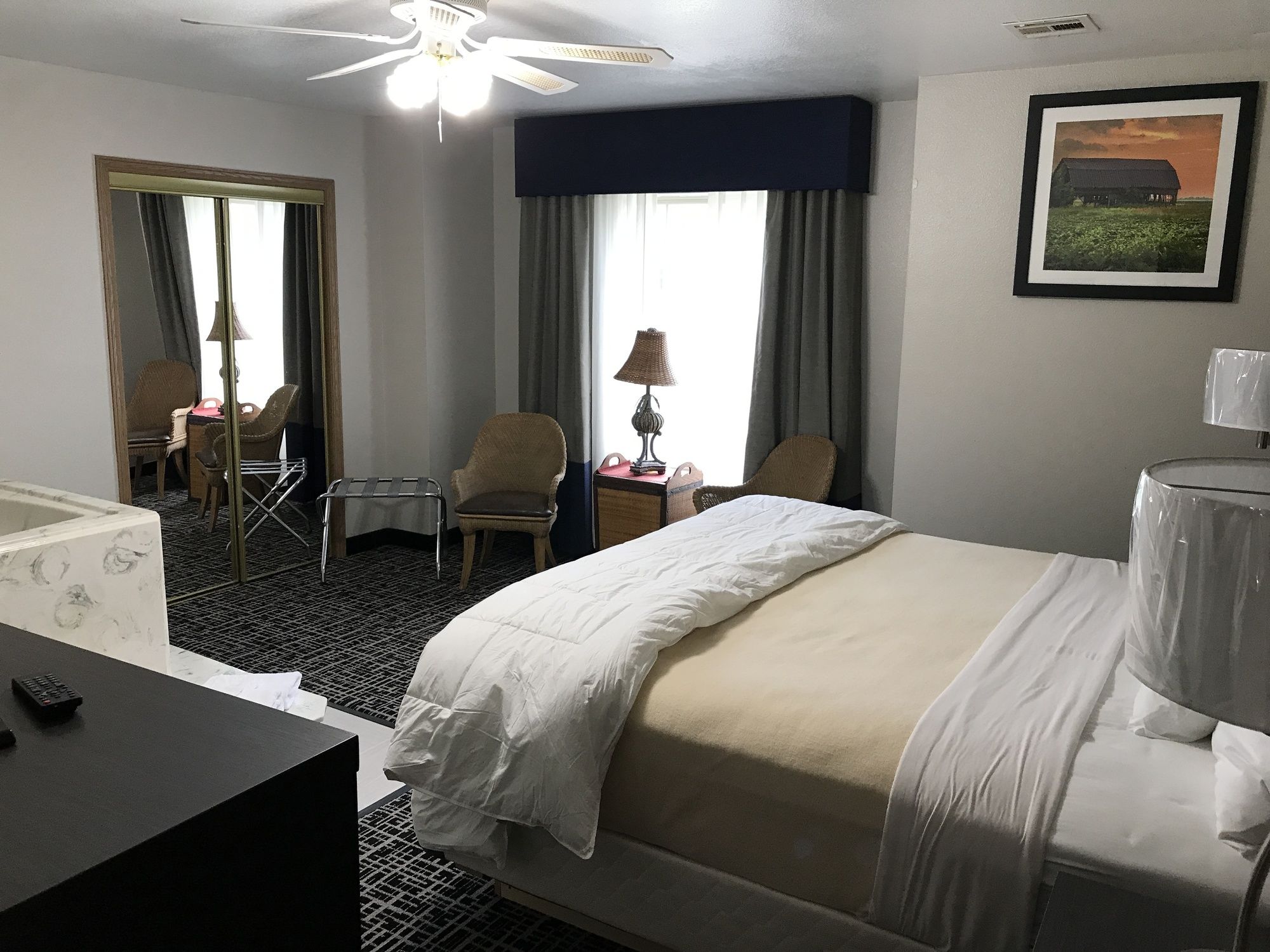Days Inn by Wyndham Grove