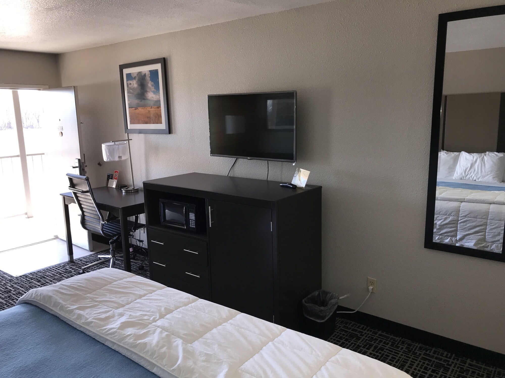 Days Inn by Wyndham Grove