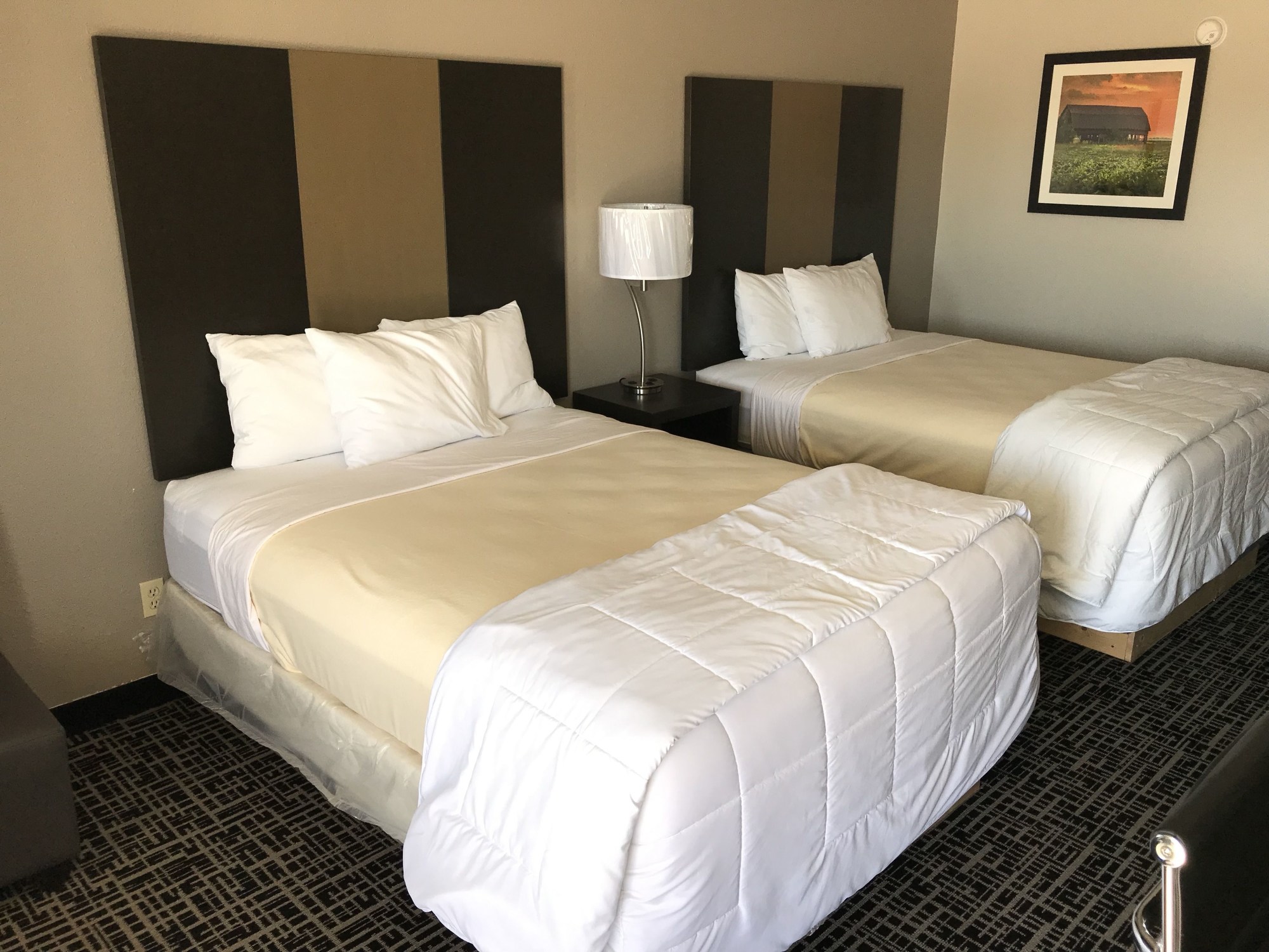 Days Inn by Wyndham Grove