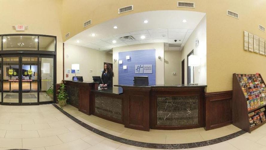 Holiday Inn Express & Suites Guthrie North Edmond