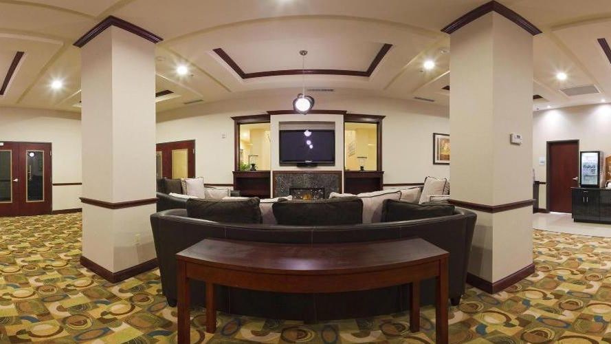 Holiday Inn Express & Suites Guthrie North Edmond