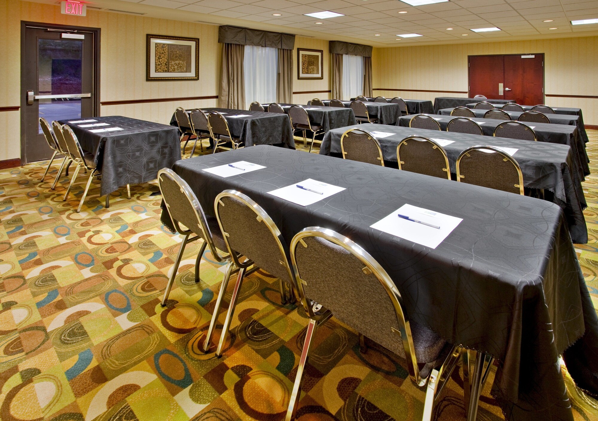 Holiday Inn Express & Suites Guthrie North Edmond