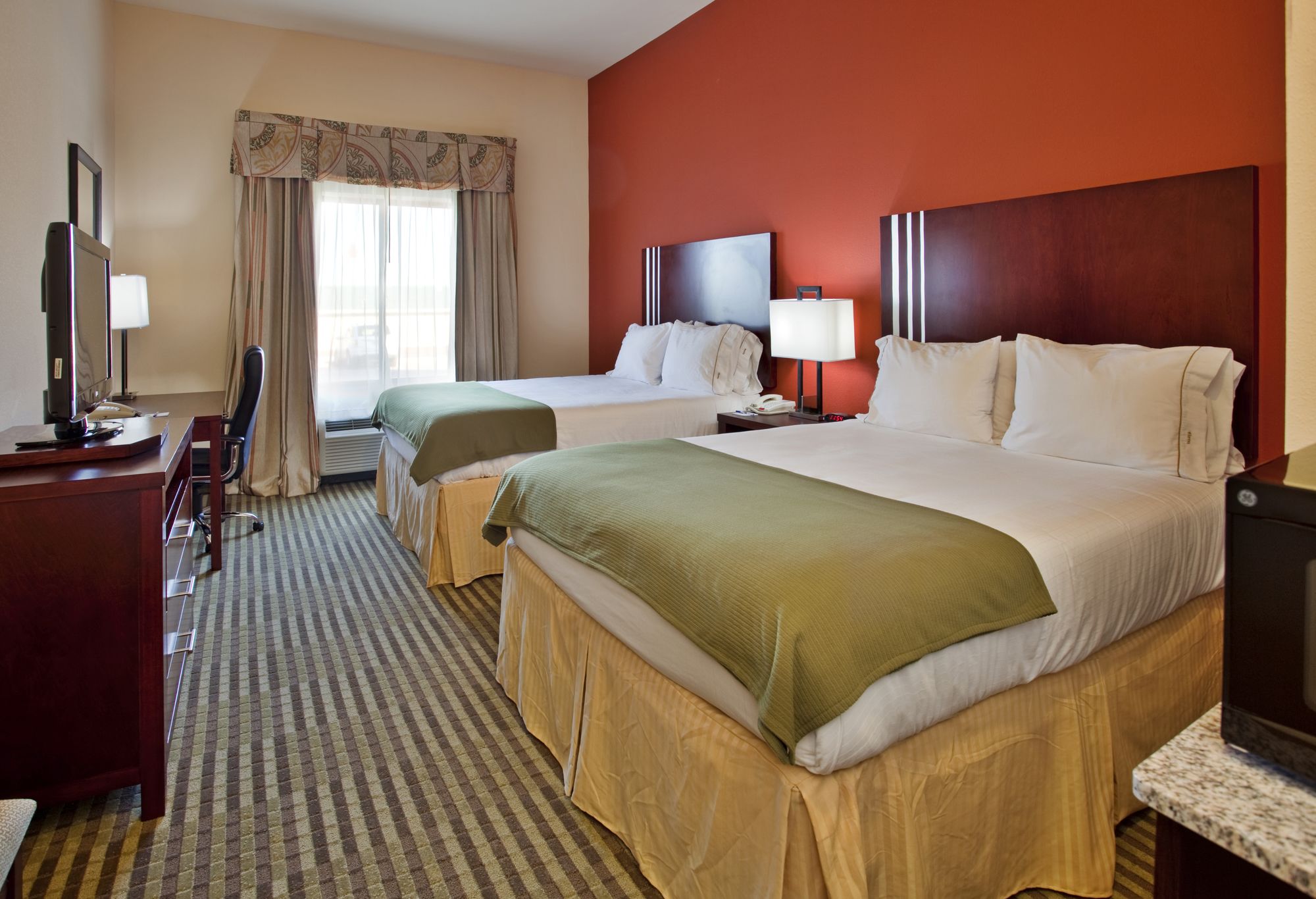 Holiday Inn Express & Suites Guthrie North Edmond