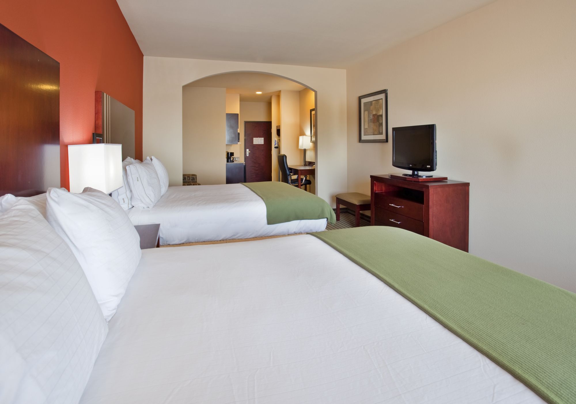 Holiday Inn Express & Suites Guthrie North Edmond