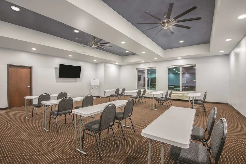 La Quinta Inn & Suites by Wyndham Guthrie