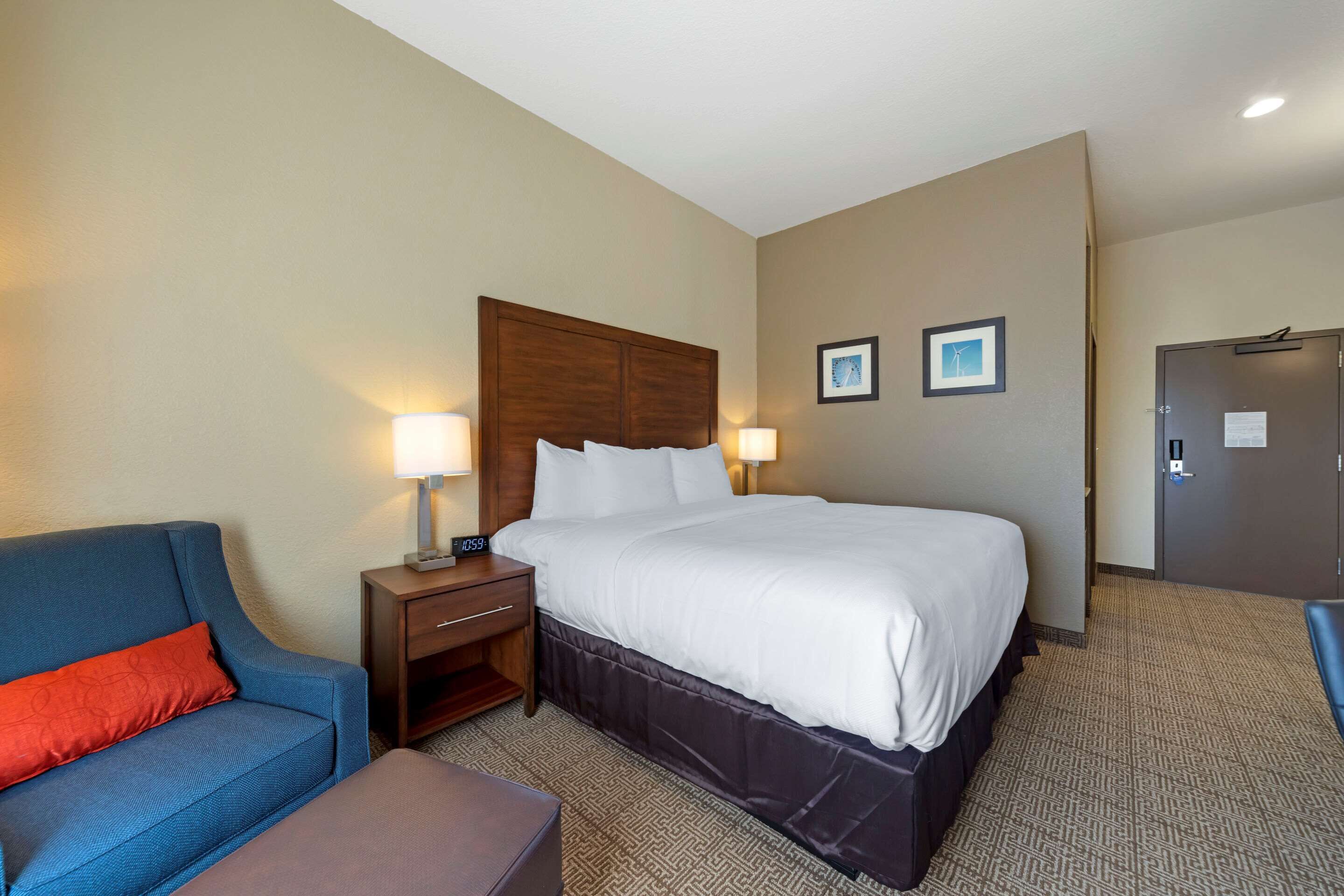Comfort Inn & Suites Harrah