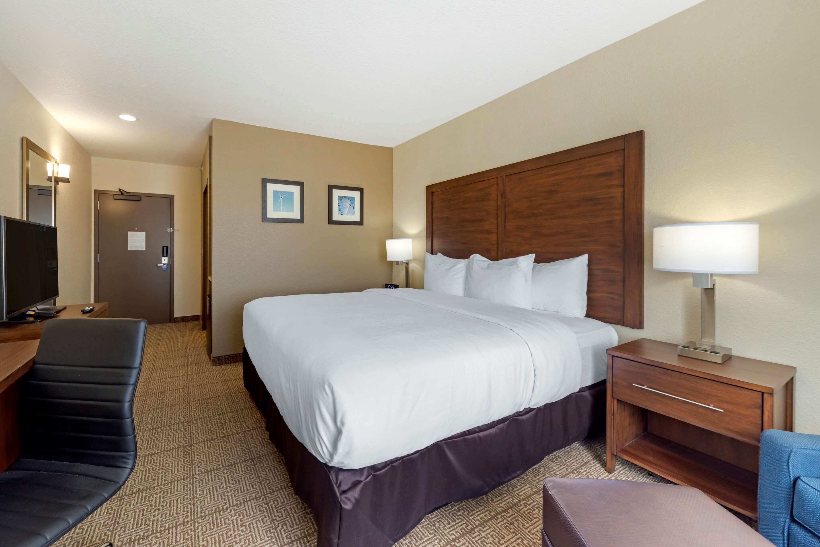 Comfort Inn & Suites Harrah