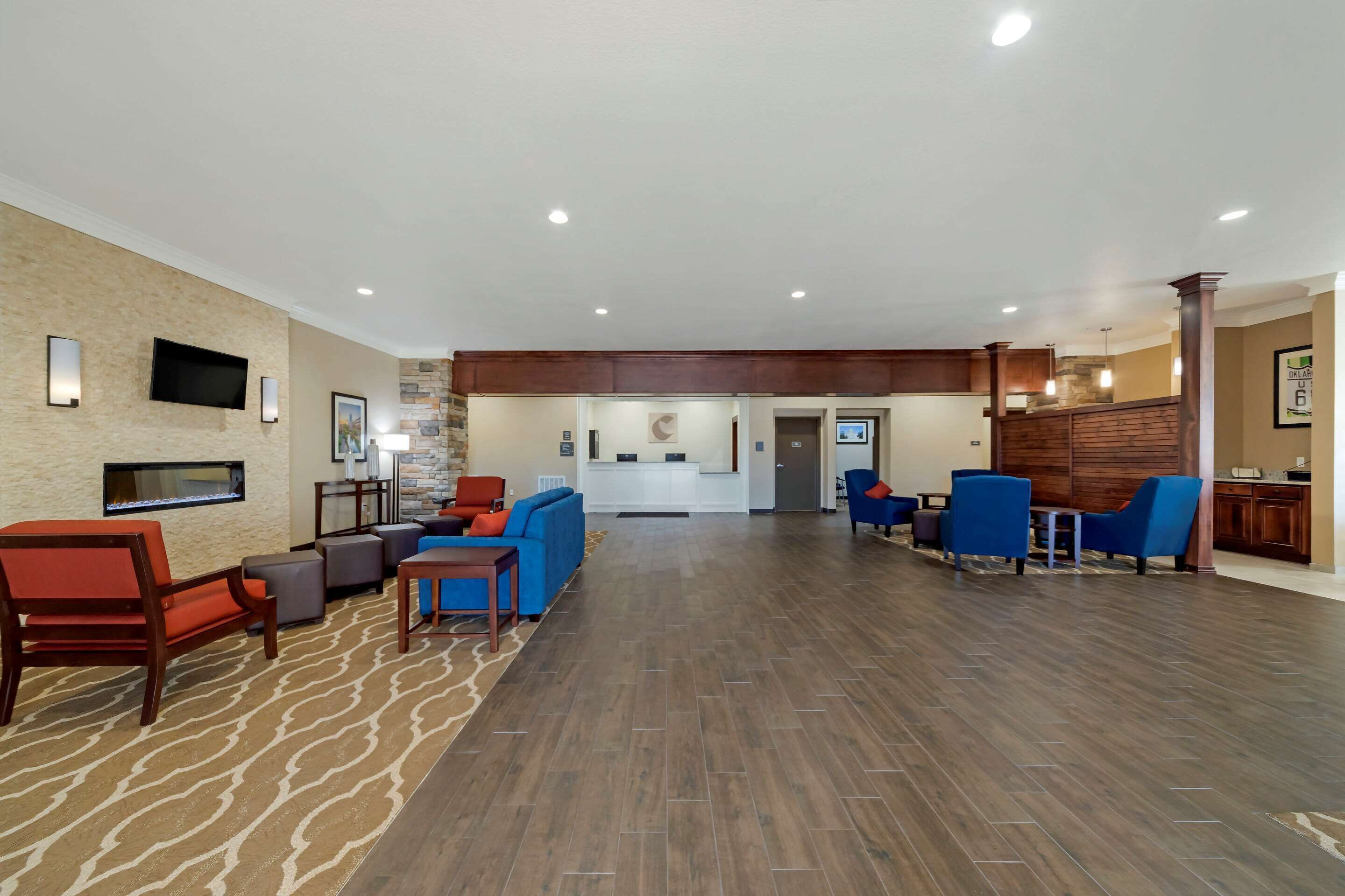 Comfort Inn & Suites Harrah