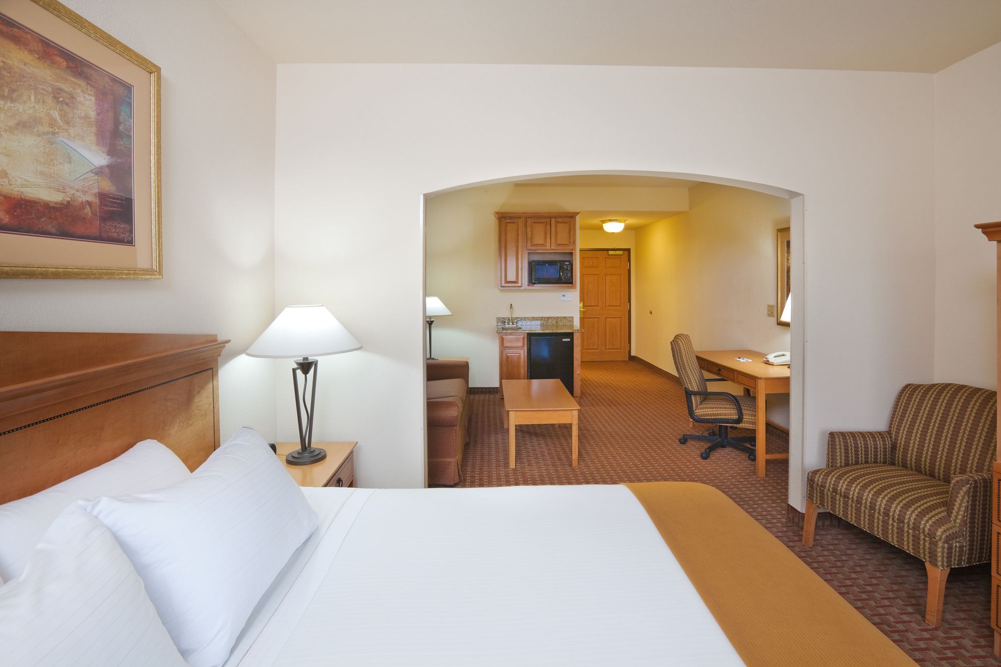 Holiday Inn Express & Suites Jenks