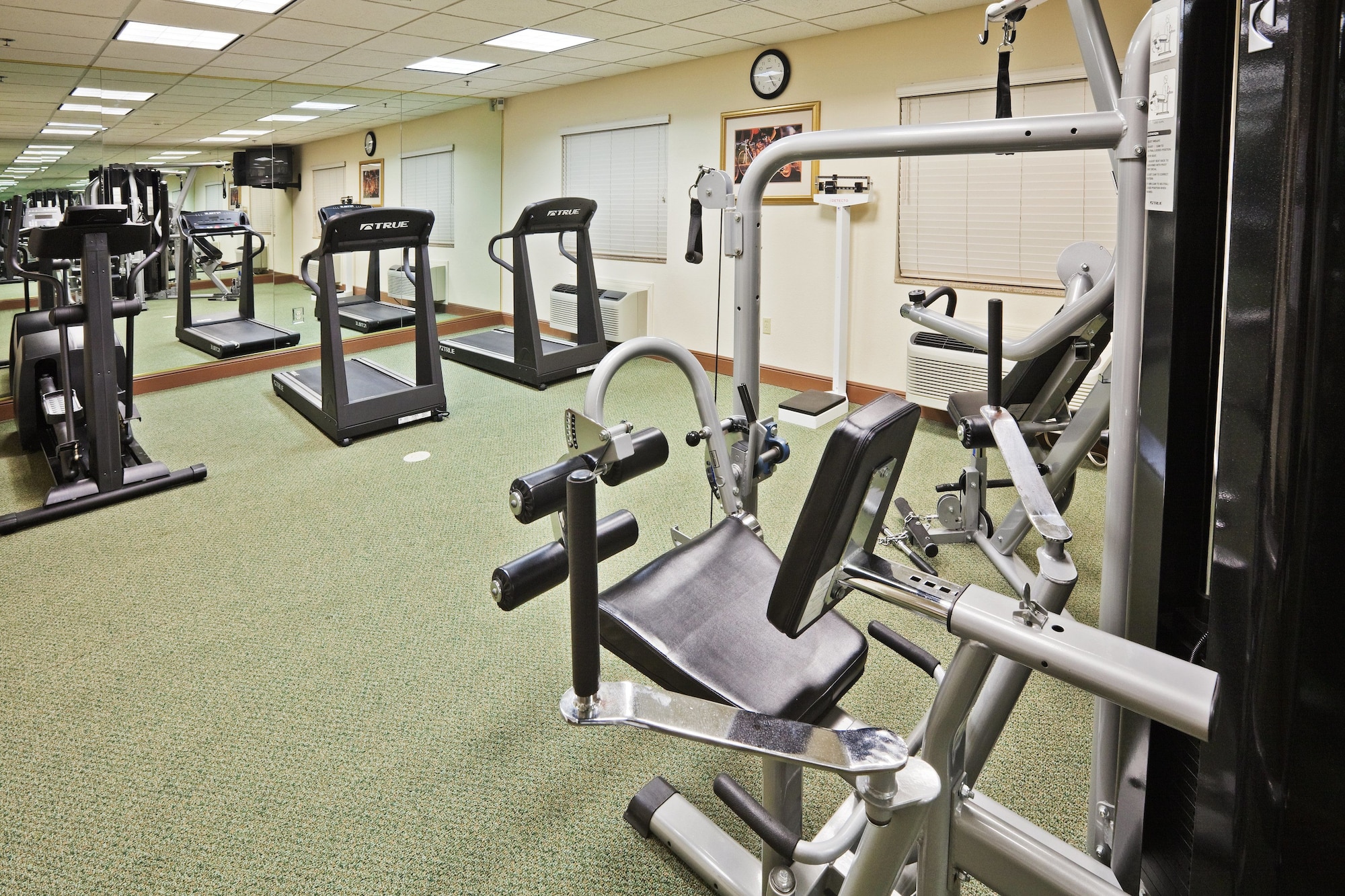 Holiday Inn Express & Suites Jenks
