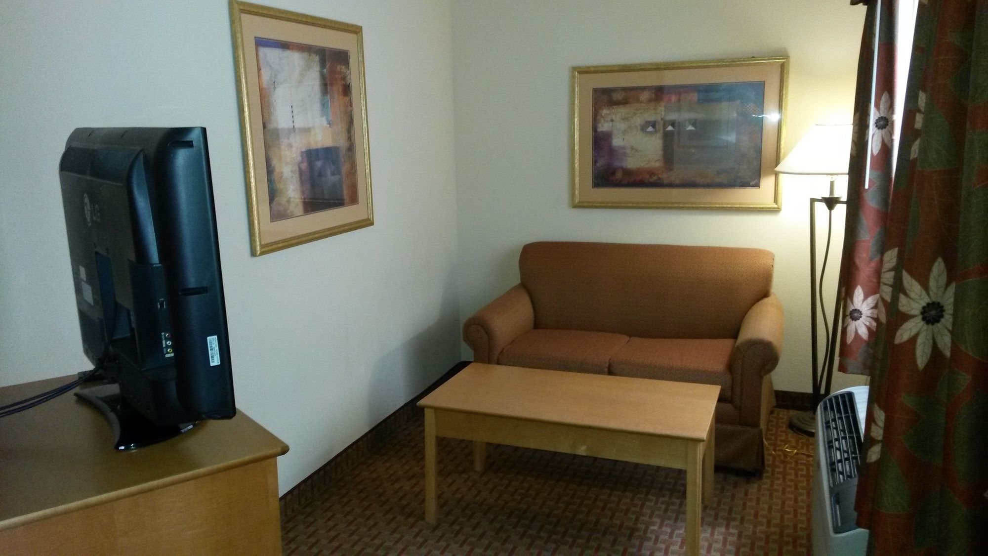Holiday Inn Express & Suites Jenks