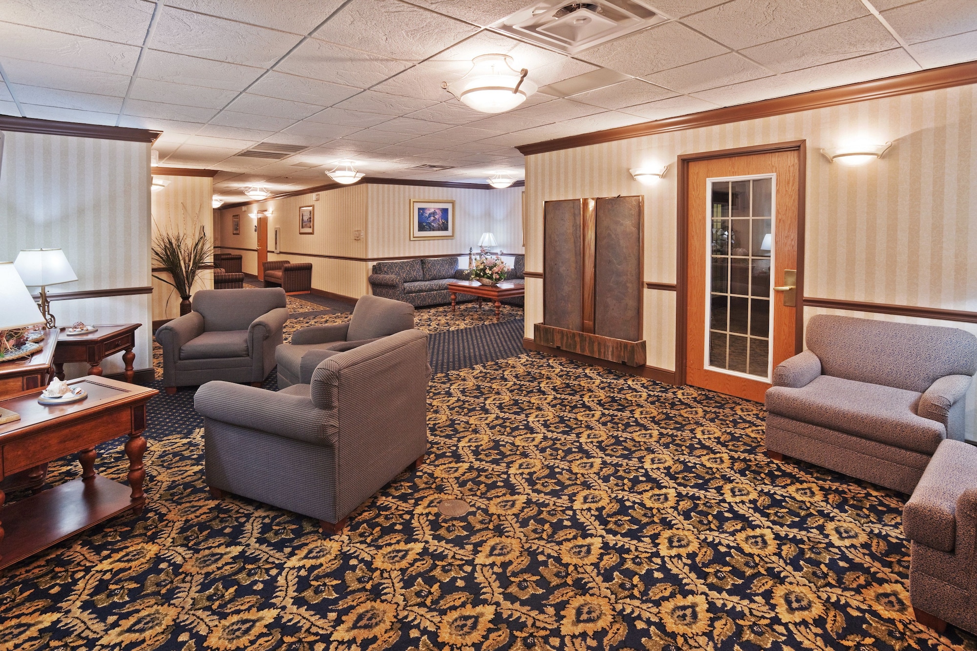 Holiday Inn Express & Suites Jenks