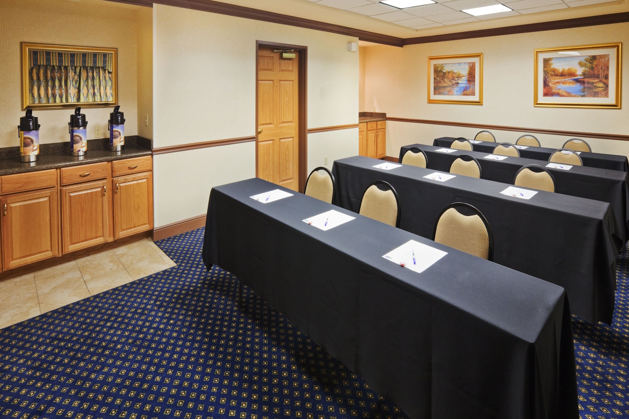 Holiday Inn Express & Suites Jenks