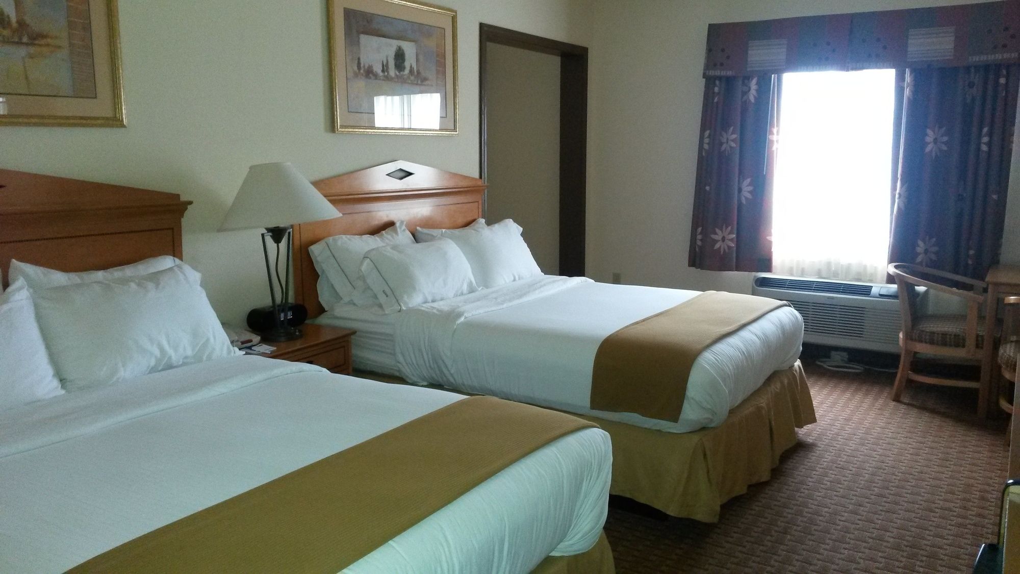 Holiday Inn Express & Suites Jenks