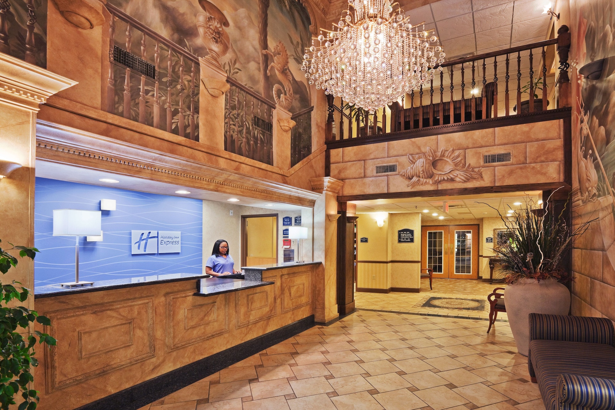 Holiday Inn Express & Suites Jenks