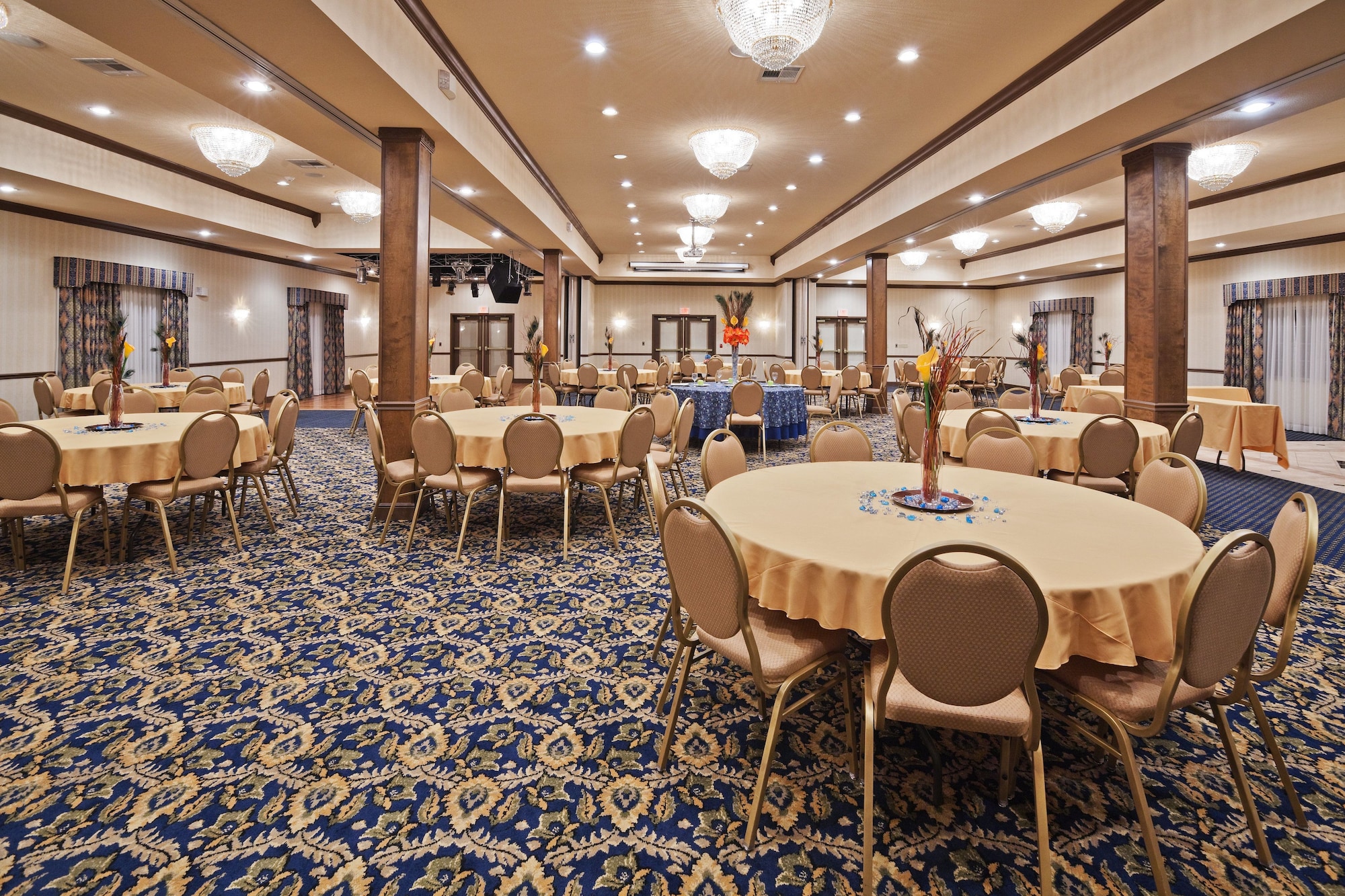 Holiday Inn Express & Suites Jenks