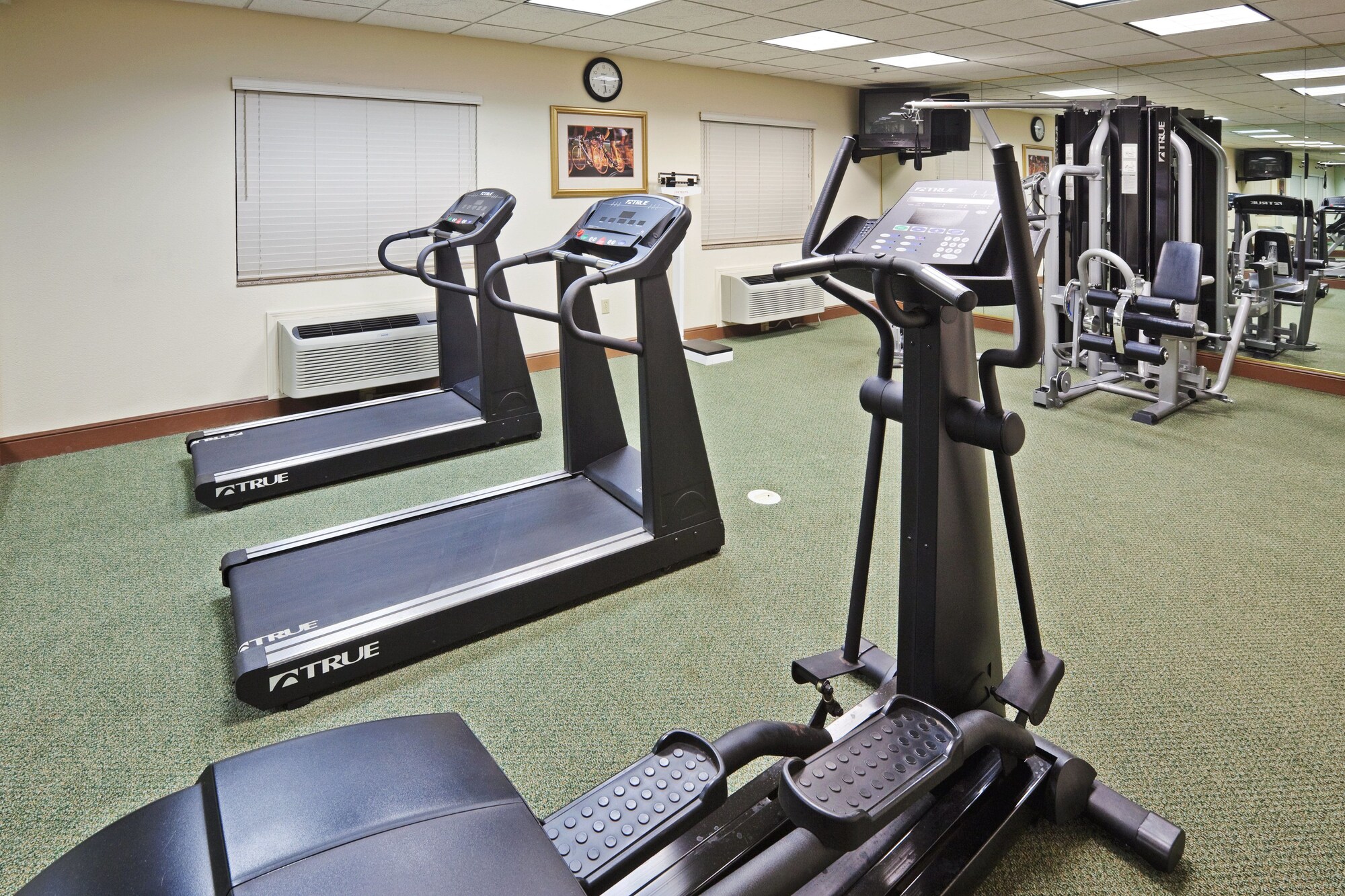 Holiday Inn Express & Suites Jenks