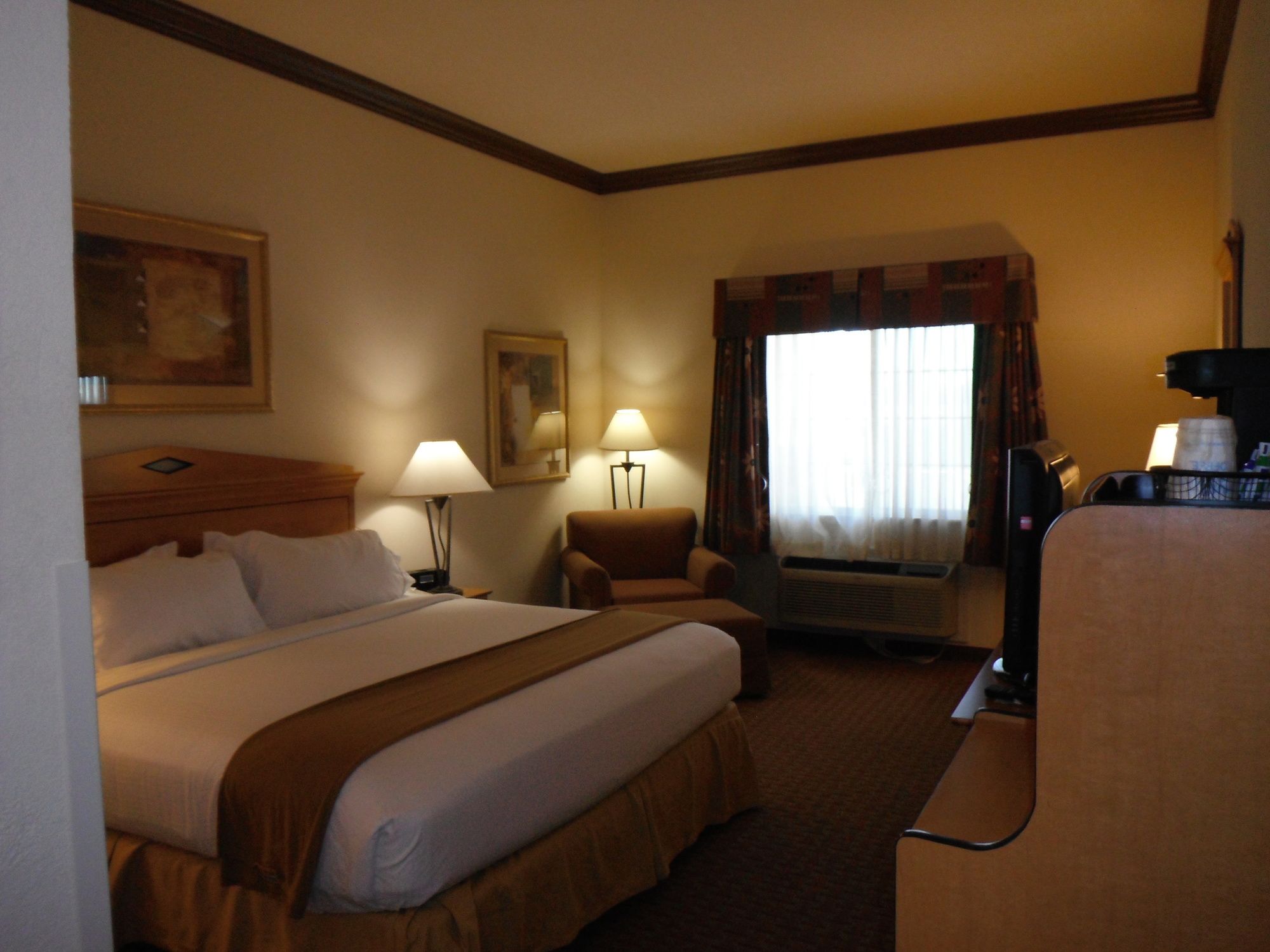 Holiday Inn Express & Suites Jenks