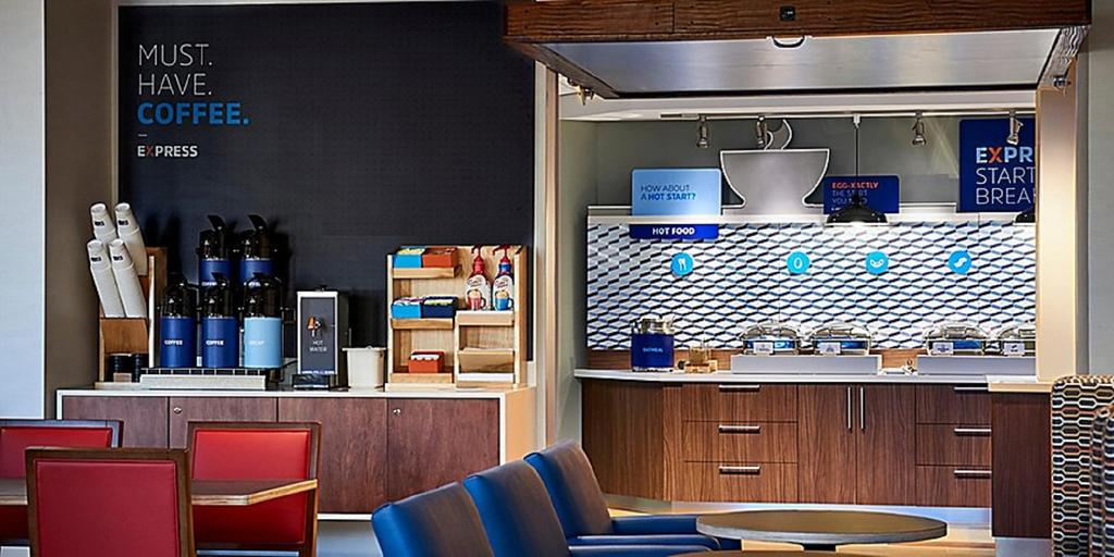 Holiday Inn Express & Suites Kingfisher