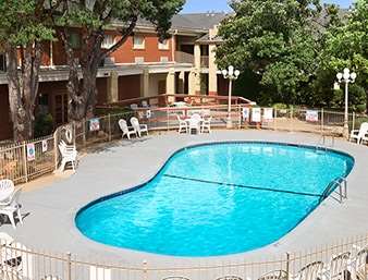 Days Inn by Wyndham Lawton