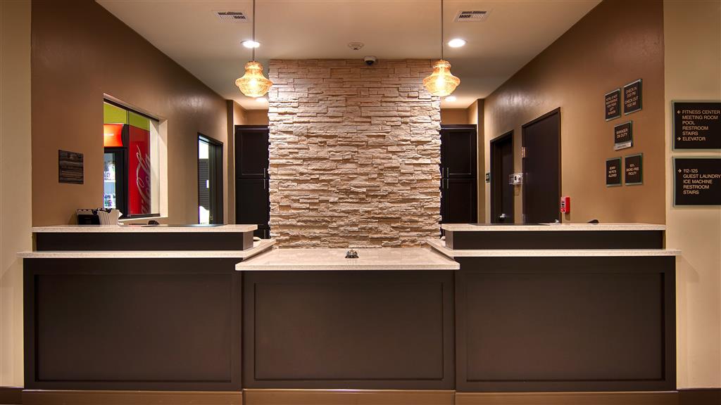 Best Western Lindsay Inn & Suites