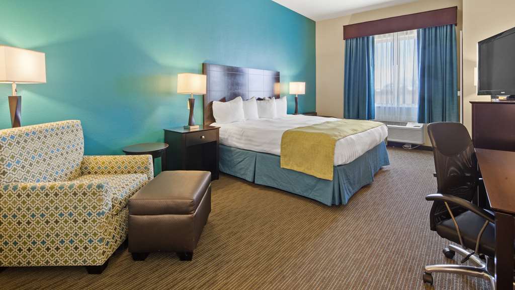 Best Western Lindsay Inn & Suites