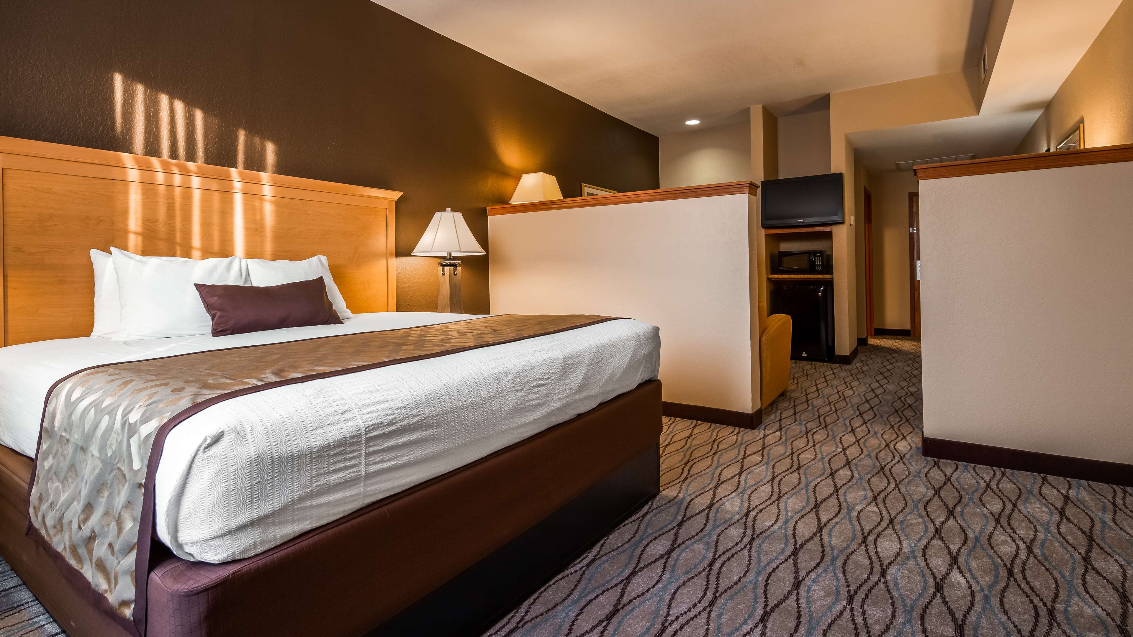 Best Western Locust Grove Inn & Suites