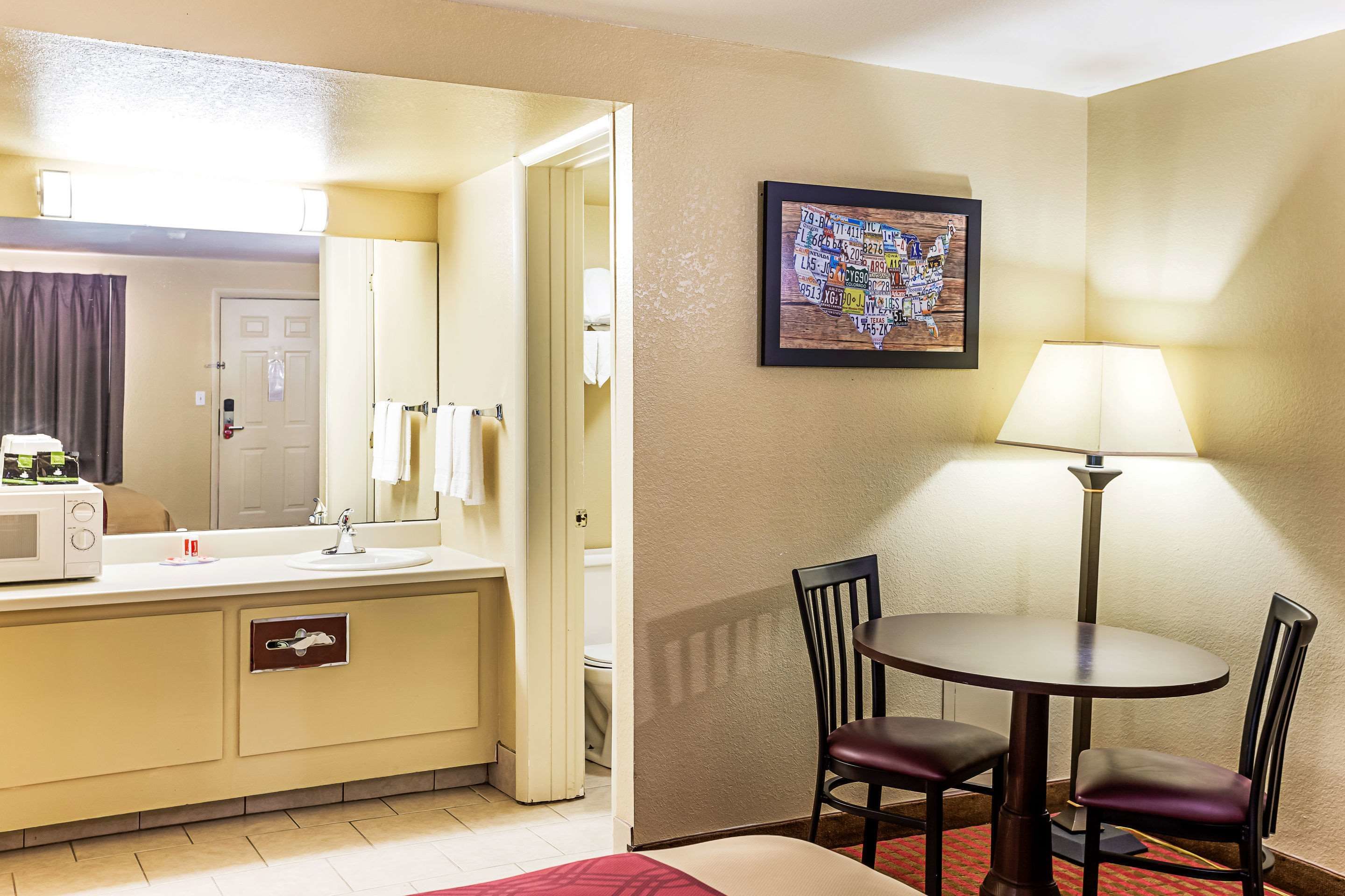 Econo Lodge McAlester