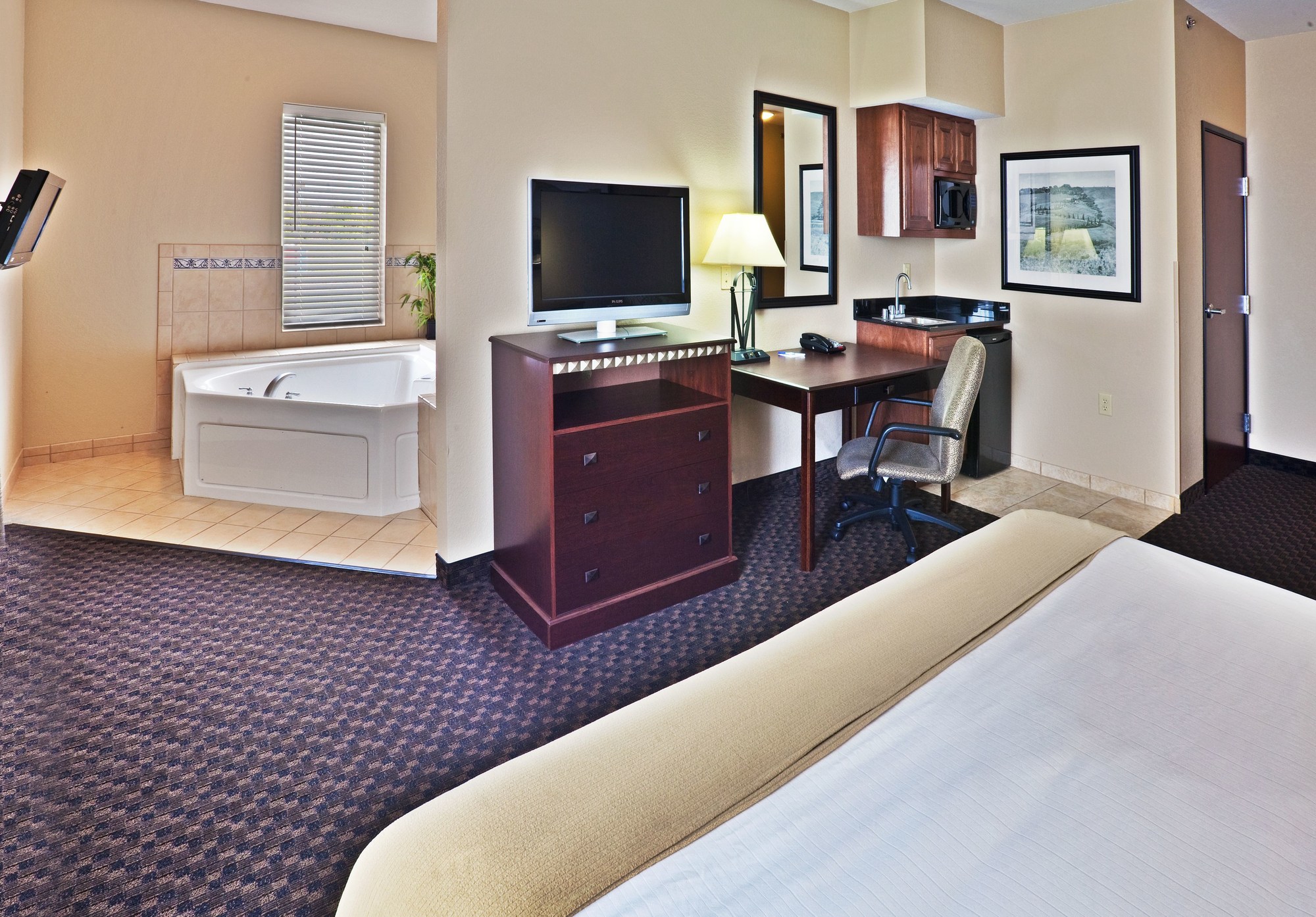 Holiday Inn Express Hotel & Suites Miami