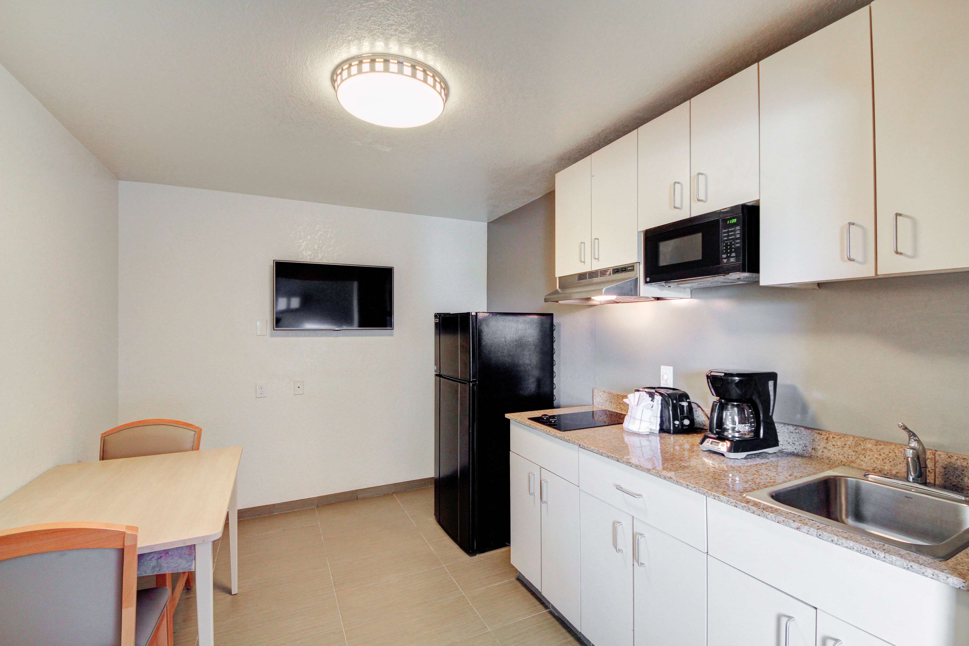 Studio 6 Midwest City, OK - Oklahoma City