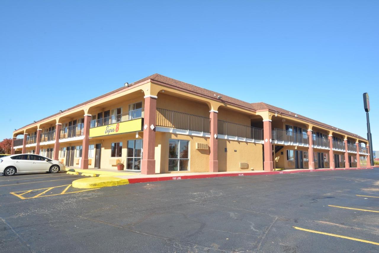 Super 8 by Wyndham Midwest City OK