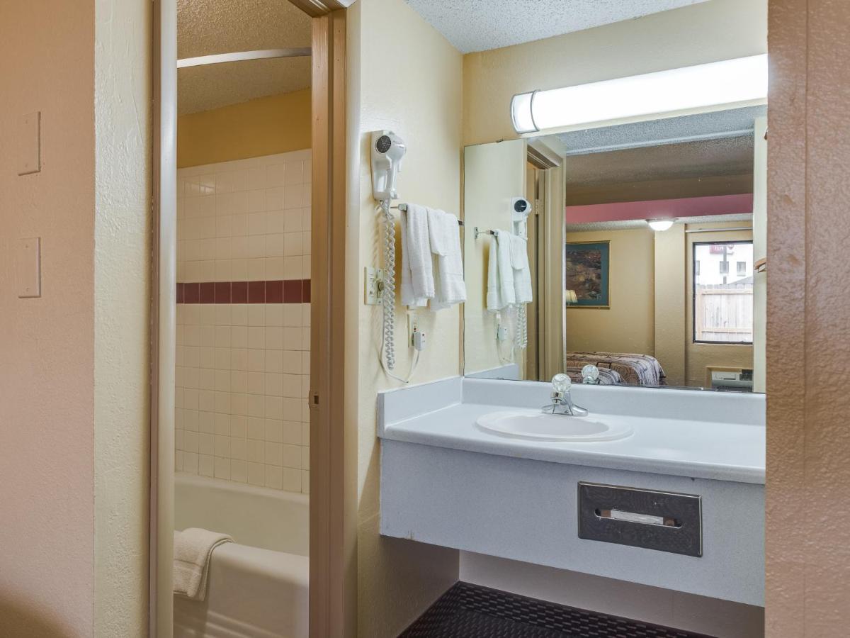 Travelers Inn Midwest City