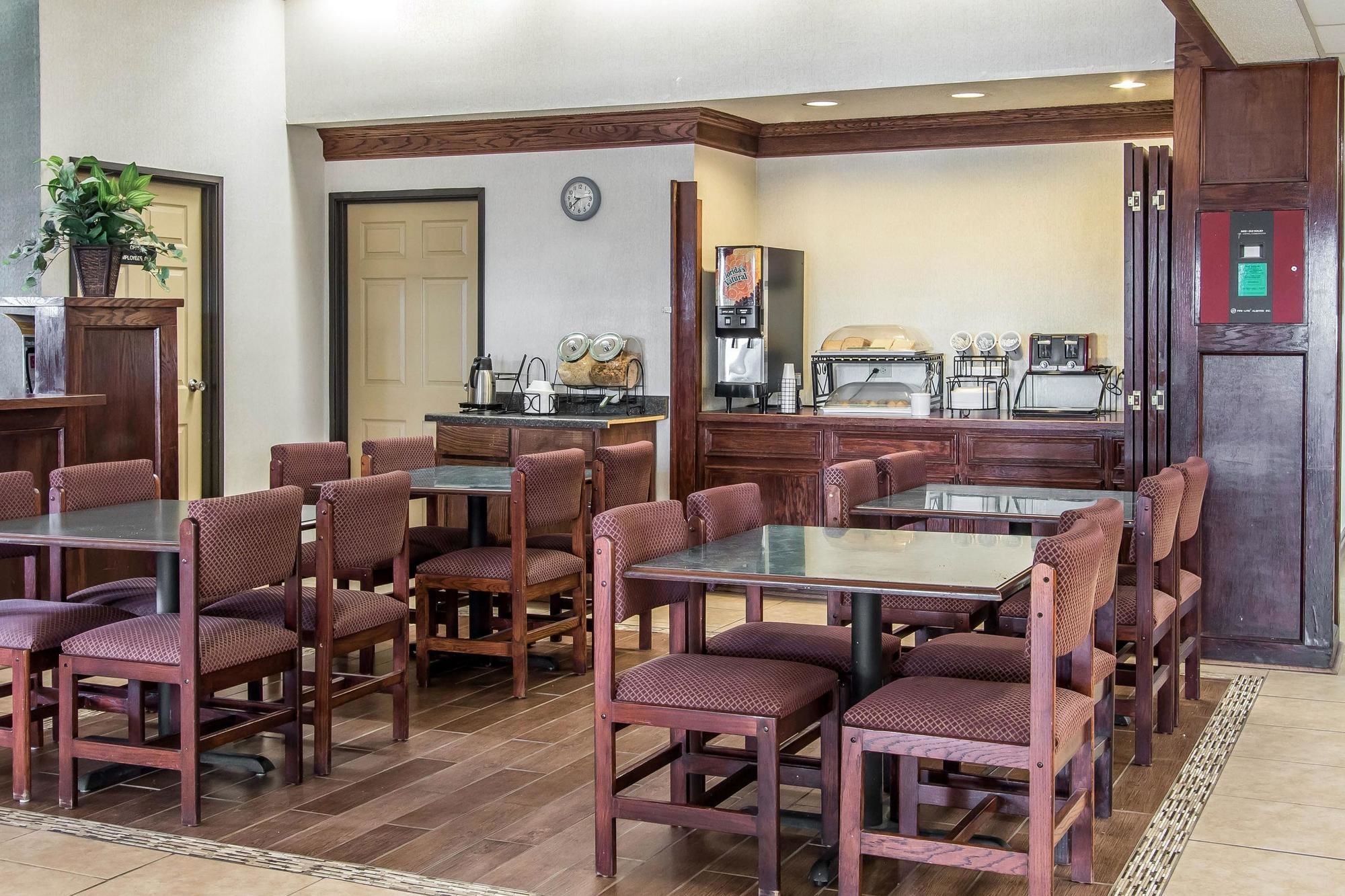 Quality Inn Moore - Oklahoma City