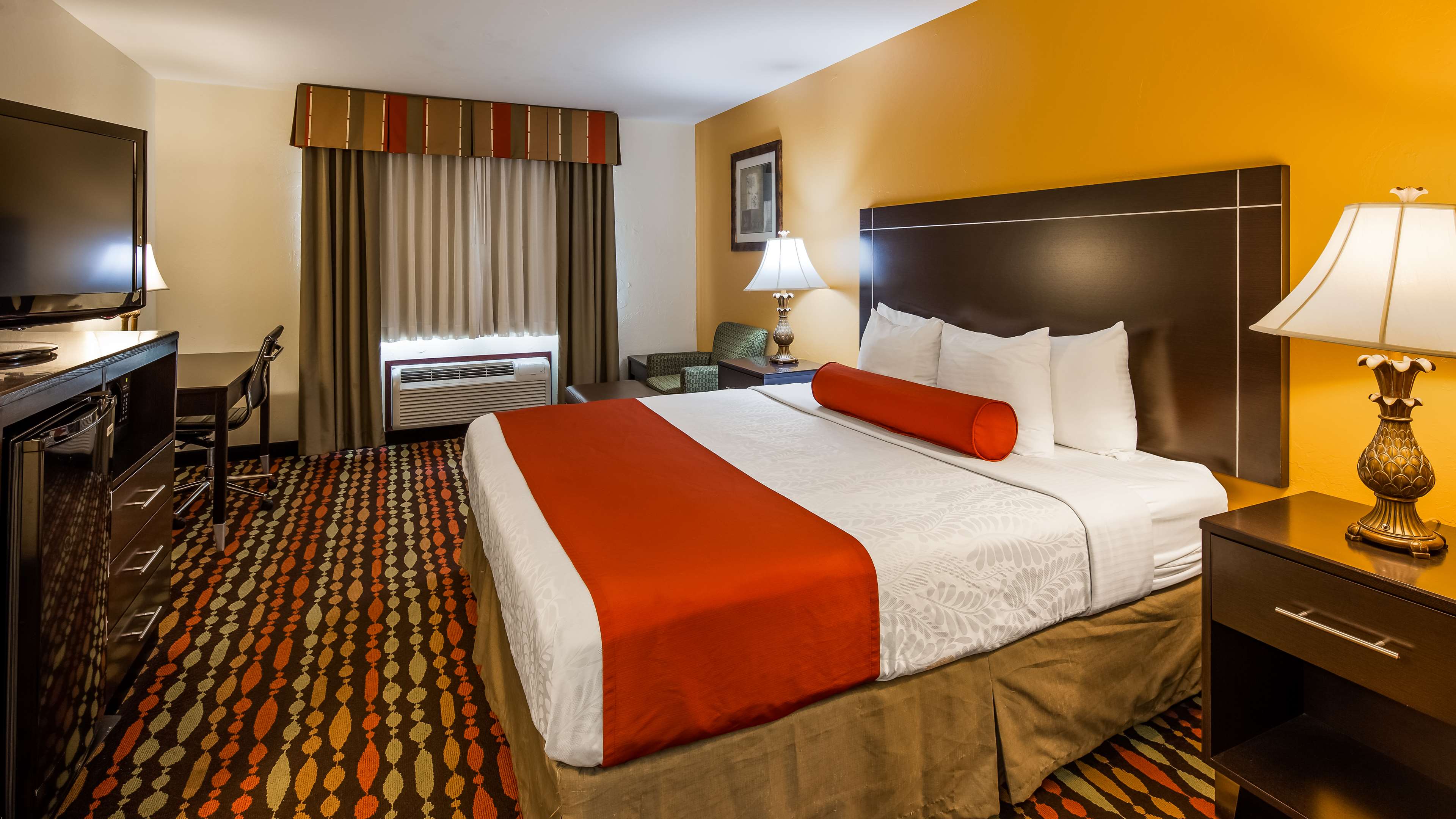 Best Western Greentree Inn & Suites