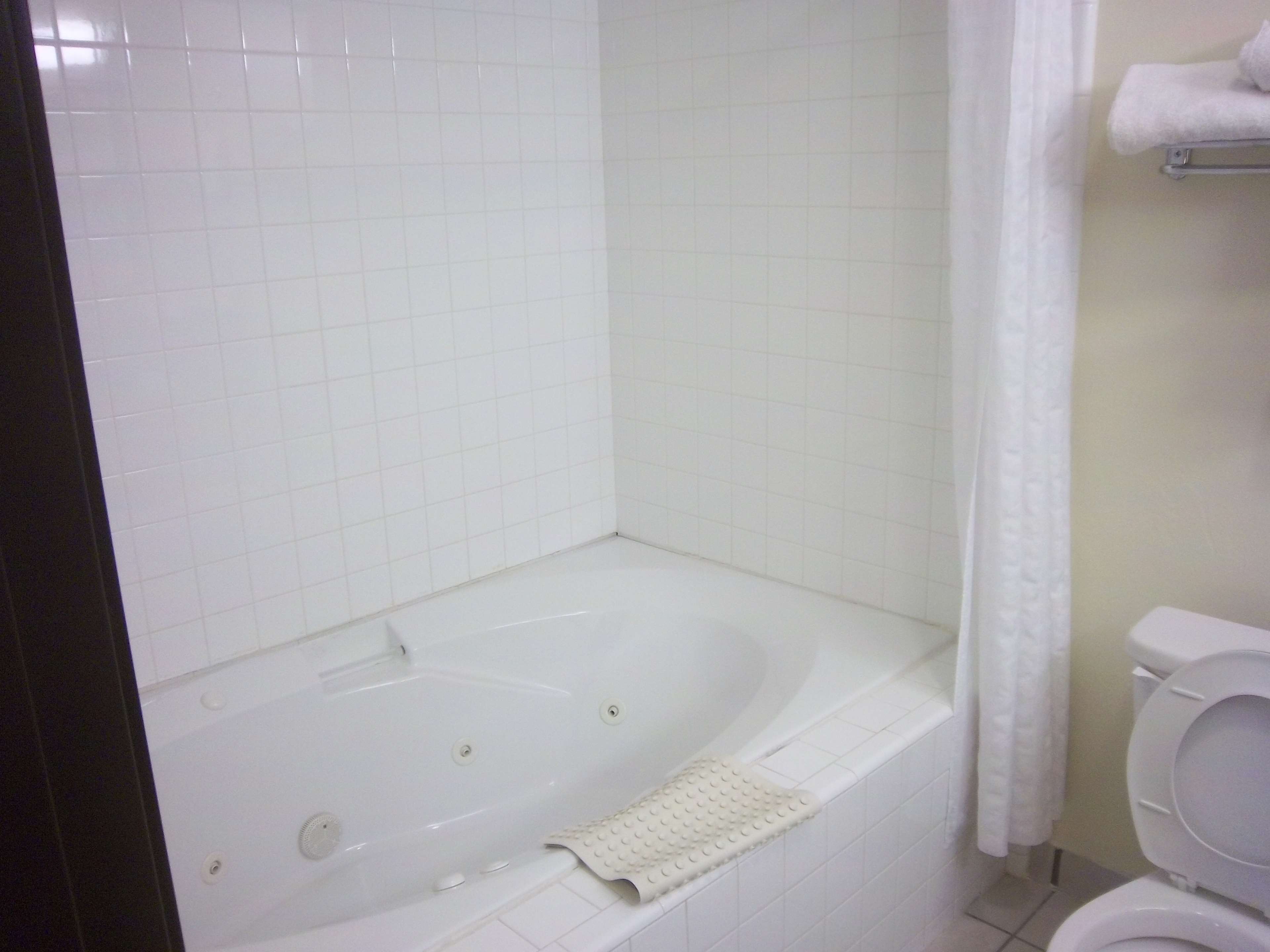 Best Western Greentree Inn & Suites