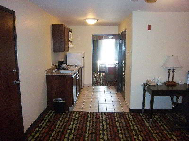 Best Western Greentree Inn & Suites