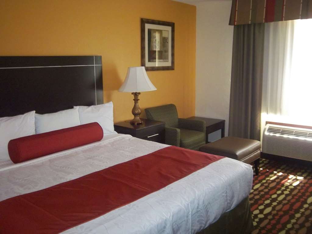 Best Western Greentree Inn & Suites